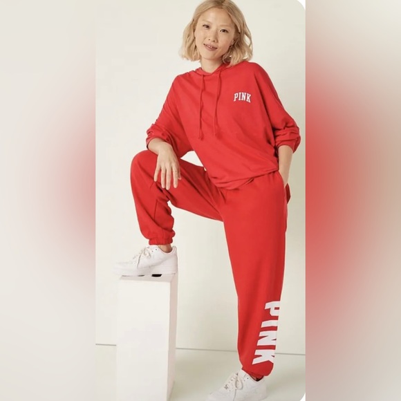 Victoria's Secret Pink Oversized Hooded Tee
Varsity & Leggings Outfit Large VS - Picture 5 of 10